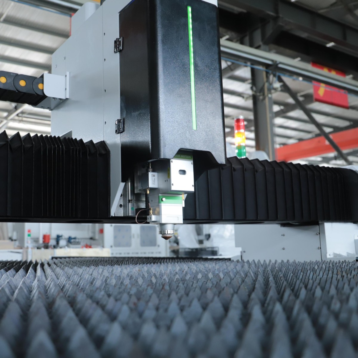 Dedicated Customer Support Iro - Fiber Laser Cutting Machine avis et prix